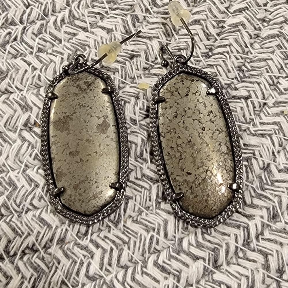 Kendra scott earrings